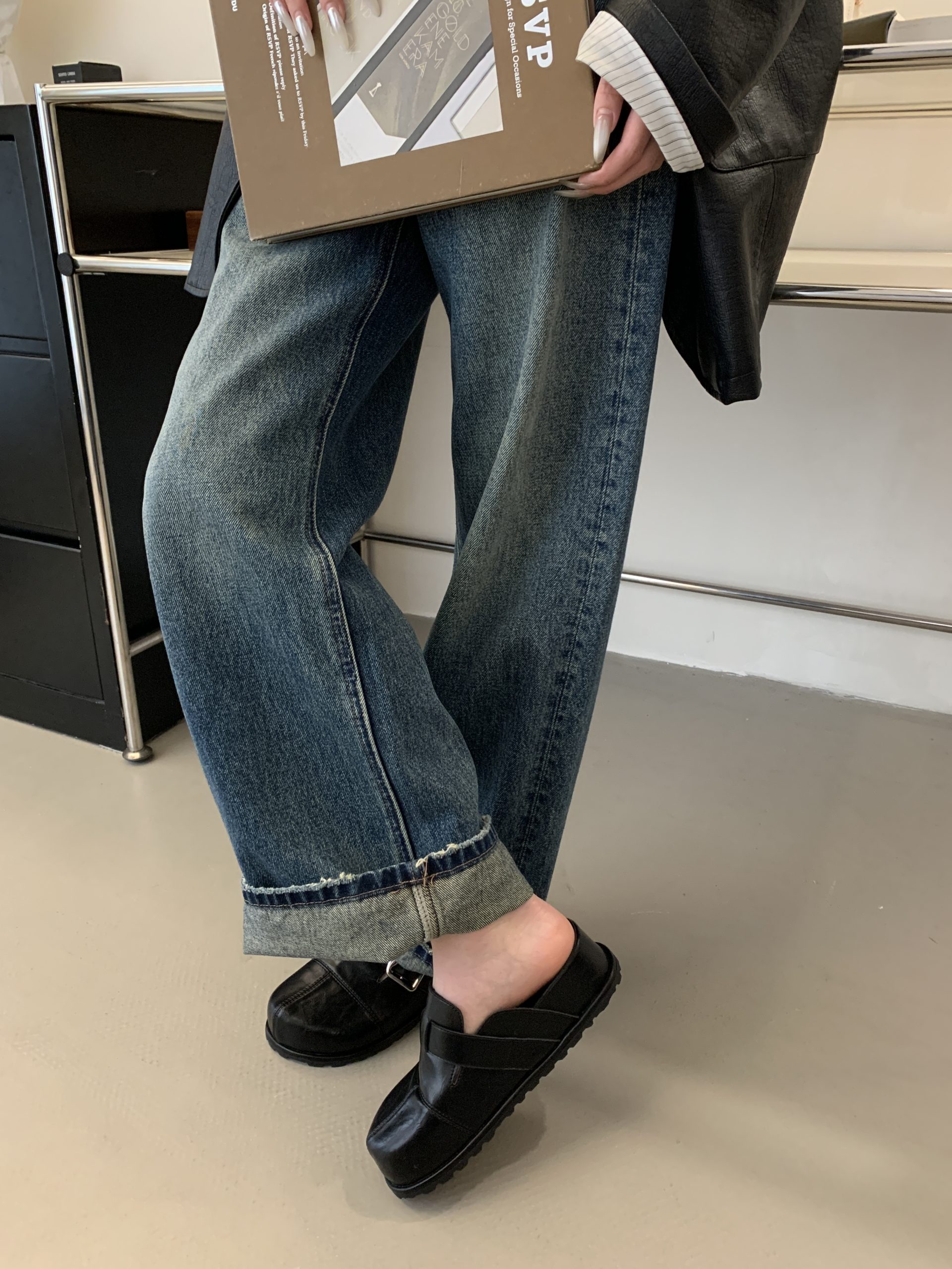 Round Toe Metal Rivet Open Toe Half Slippers Women 2025 New Chunky Sole Belt Buckle Outdoor Birkenstock Slippers - Image 3