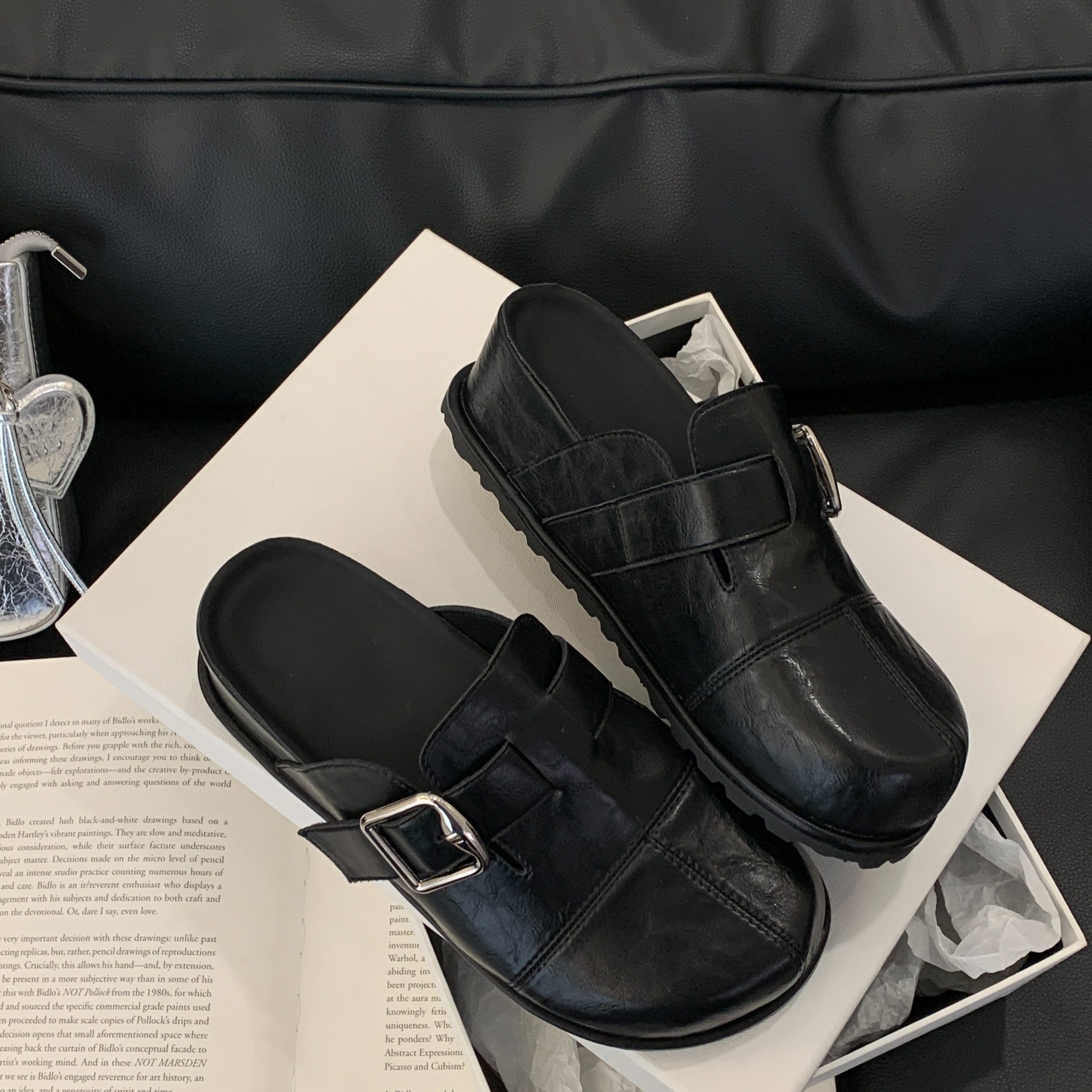 Round Toe Metal Rivet Open Toe Half Slippers Women 2025 New Chunky Sole Belt Buckle Outdoor Birkenstock Slippers - Image 5